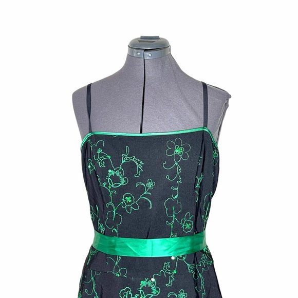 Steppin Out Green Sequence Dress Plus Size - Picture 2 of 14